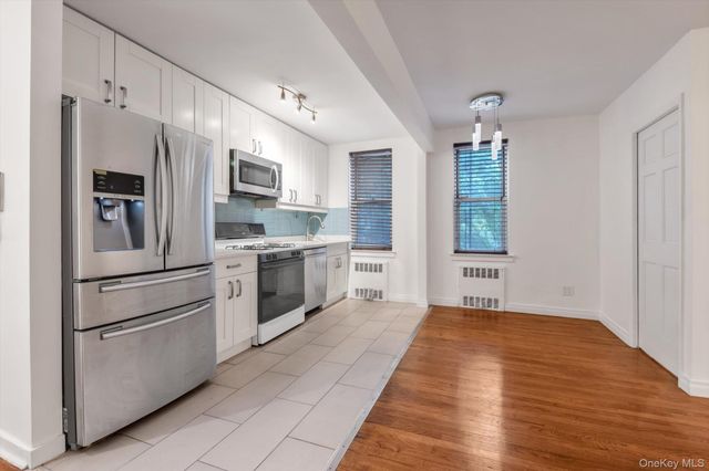 65-45 Yellowstone Boulevard 2B, Forest Hills, NY 11375