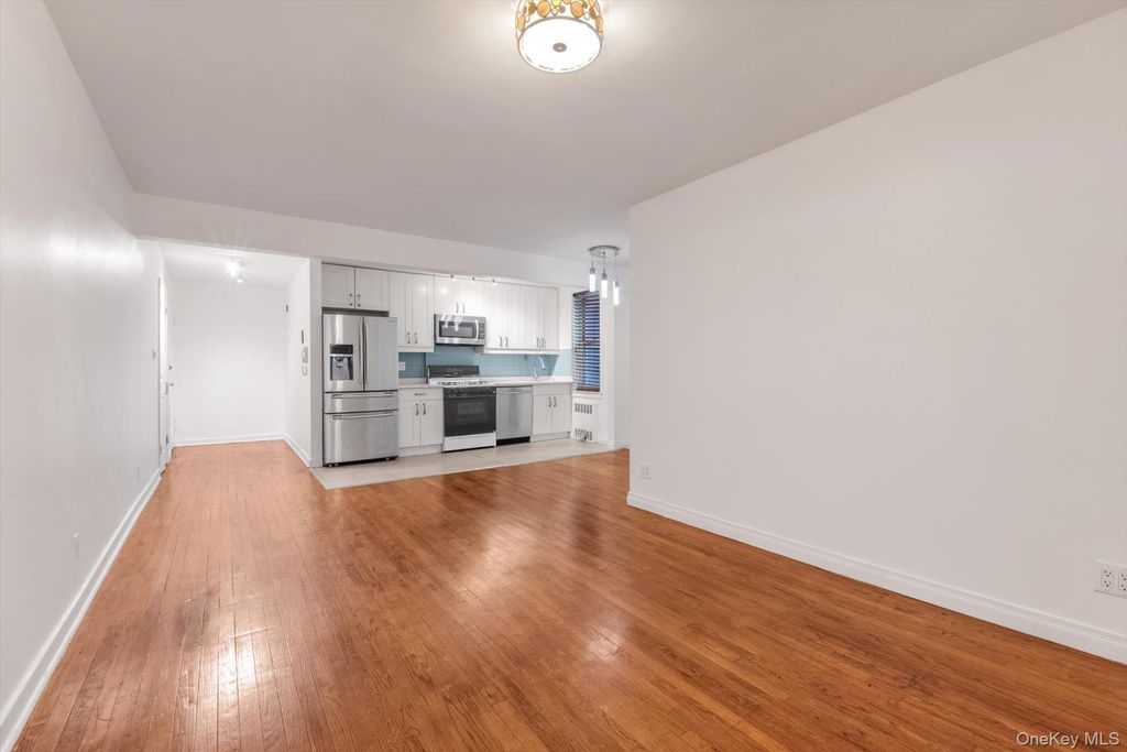 65-45 Yellowstone Boulevard 2B, Forest Hills, NY 11375 — photo 3