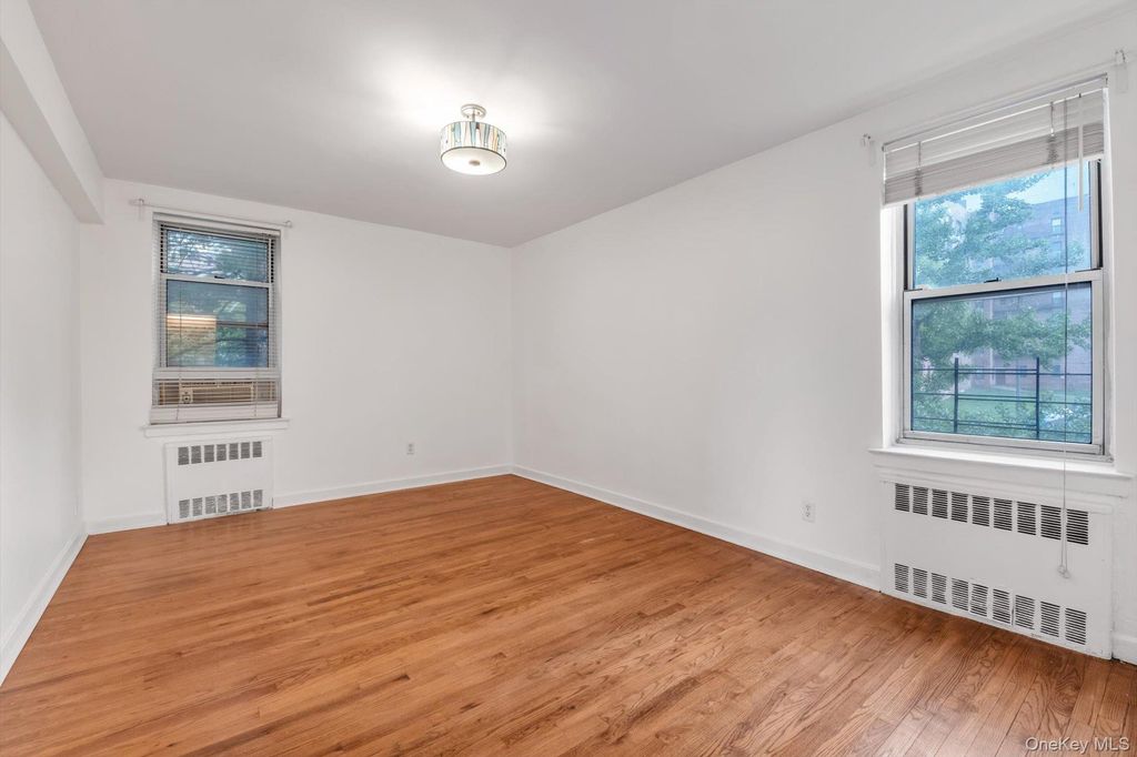 65-45 Yellowstone Boulevard 2B, Forest Hills, NY 11375 — photo 5