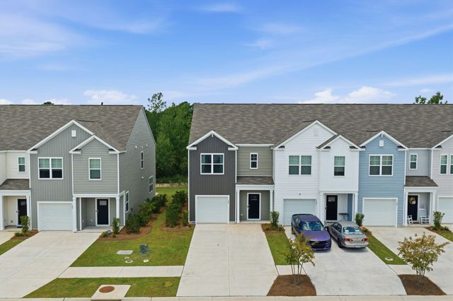 125 Yarrow Way, Moncks Corner, SC 29461
