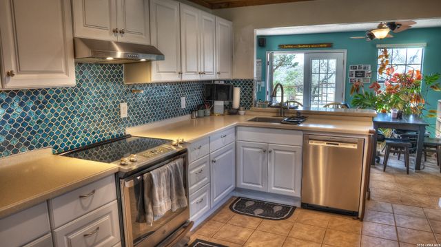 22 George Hoover, Leakey, TX 78873