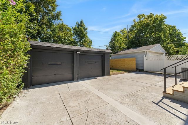 3713 Menlo Road, Shaker Heights, OH 44120