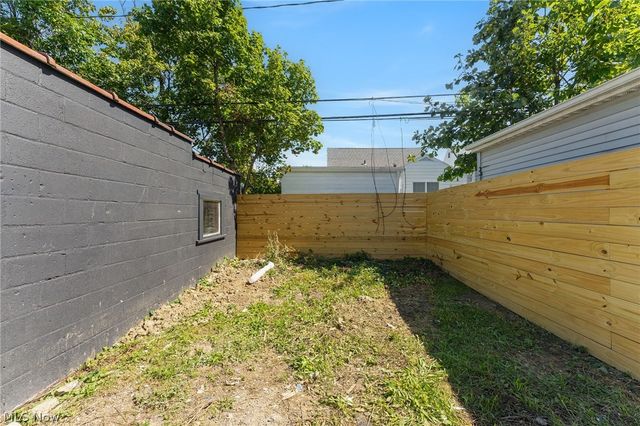 3713 Menlo Road, Shaker Heights, OH 44120