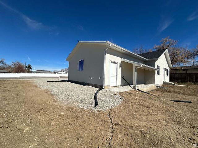 220 E 200 S, Mt Pleasant, UT 84647