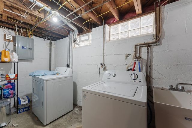 5615 Snow Road, Parma, OH 44129