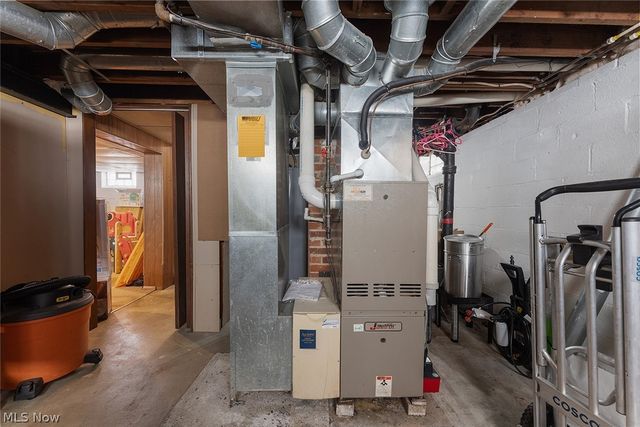 5615 Snow Road, Parma, OH 44129