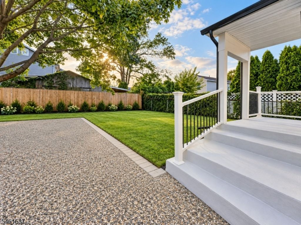 14 Van Dorn St, Keyport Boro, NJ 07735 — photo 3