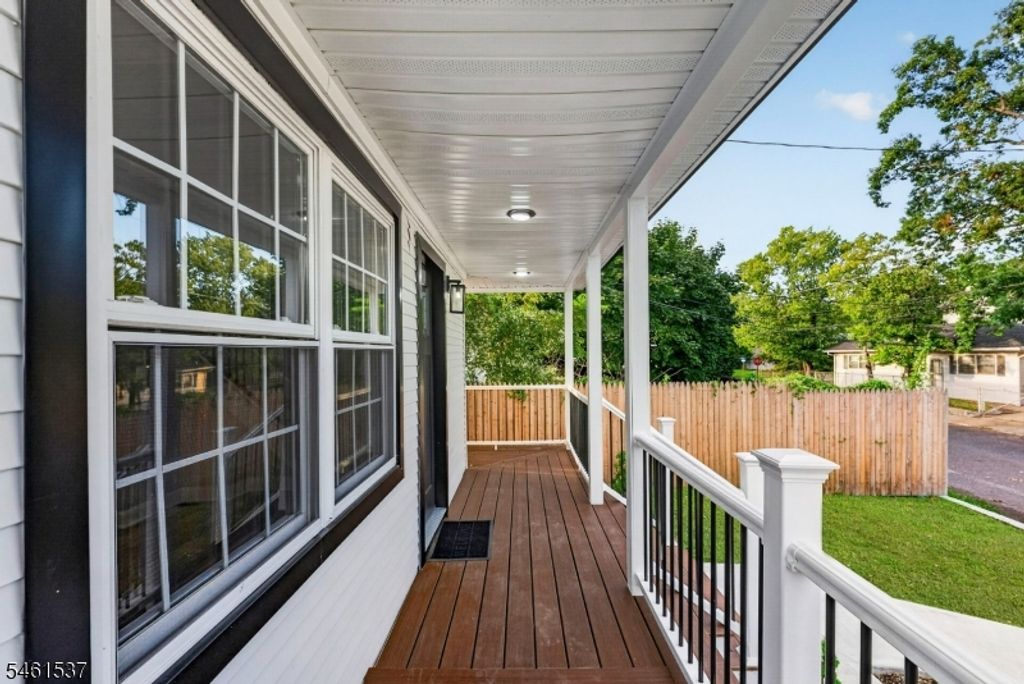 14 Van Dorn St, Keyport Boro, NJ 07735 — photo 4