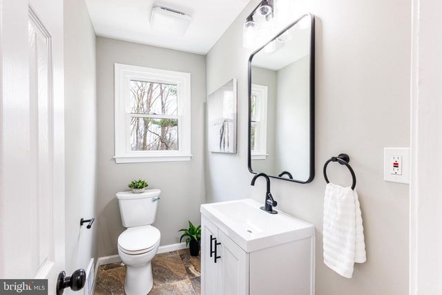 2320 LIGHTHOUSE LN, Wilmington, DE 19810