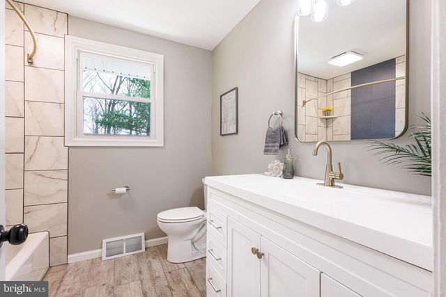 2320 LIGHTHOUSE LN, Wilmington, DE 19810