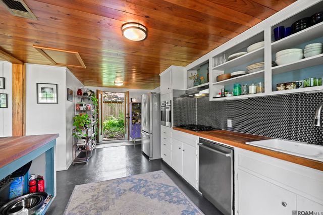 4865 Leonard St, St Francisville, LA 70775