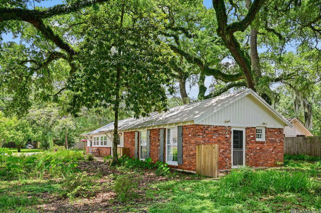 4865 Leonard St, St Francisville, LA 70775