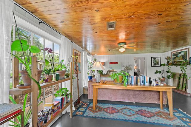 4865 Leonard St, St Francisville, LA 70775
