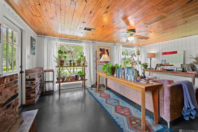 4865 Leonard St, St Francisville, LA 70775