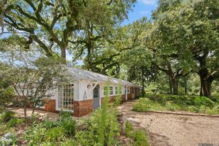 4865 Leonard St, St Francisville, LA 70775