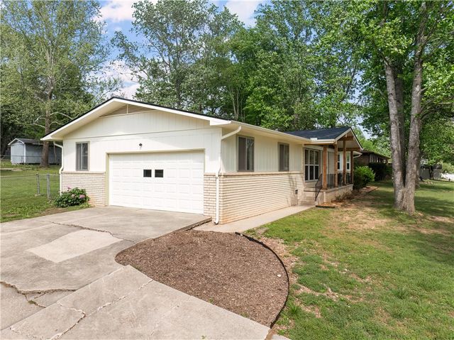 492 Cooper Drive, Harrison, AR 72601