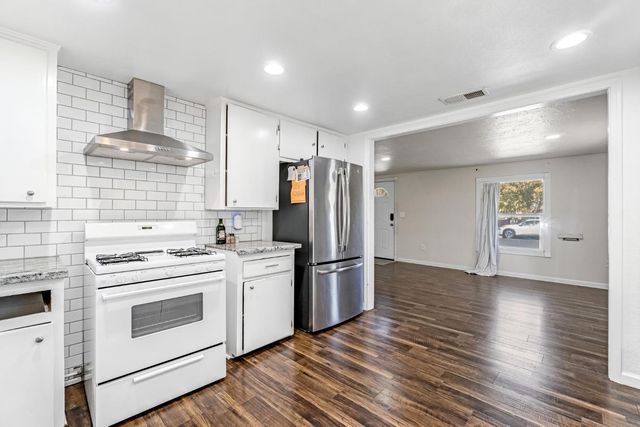 1524 E Fountain Way, Fresno, CA 93705