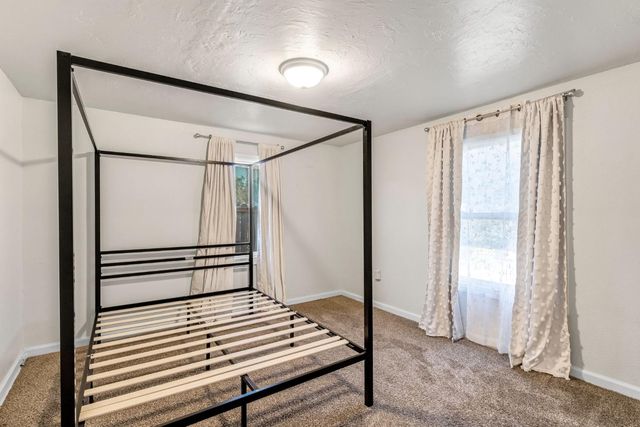 1524 E Fountain Way, Fresno, CA 93705