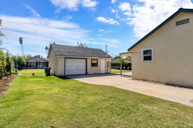 1524 E Fountain Way, Fresno, CA 93705