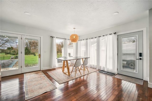 400 Champion Avenue E, Warren, OH 44483