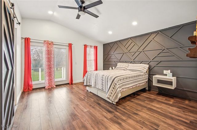 400 Champion Avenue E, Warren, OH 44483