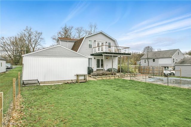 400 Champion Avenue E, Warren, OH 44483