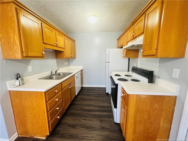 233 Bahia Lane, Raeford, NC 28376
