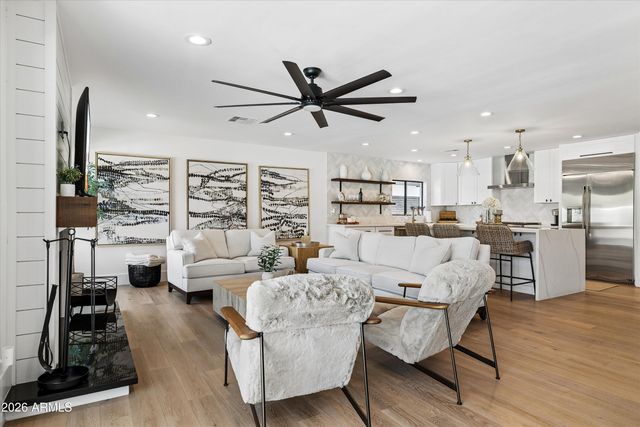 8655 N FARVIEW Drive, Scottsdale, AZ 85258