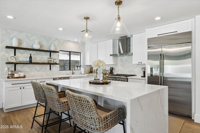 8655 N FARVIEW Drive, Scottsdale, AZ 85258
