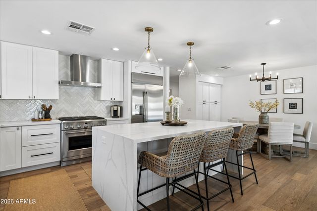 8655 N FARVIEW Drive, Scottsdale, AZ 85258