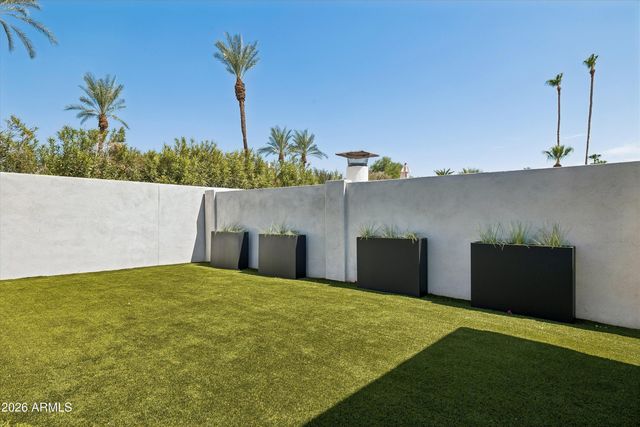 8655 N FARVIEW Drive, Scottsdale, AZ 85258