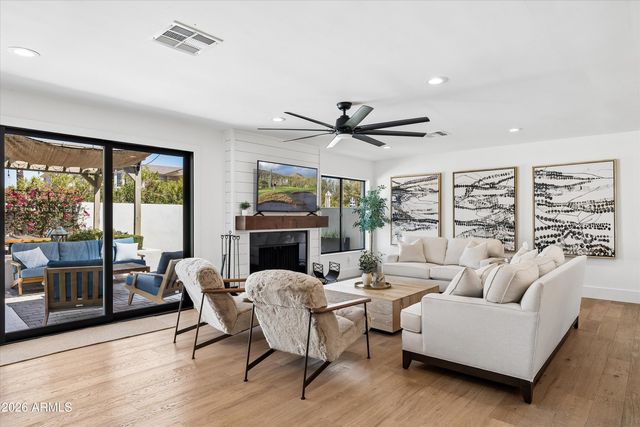 8655 N FARVIEW Drive, Scottsdale, AZ 85258