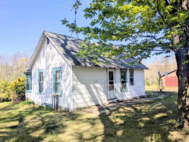 N2520 5th Avenue, Grand Marsh, WI 53936
