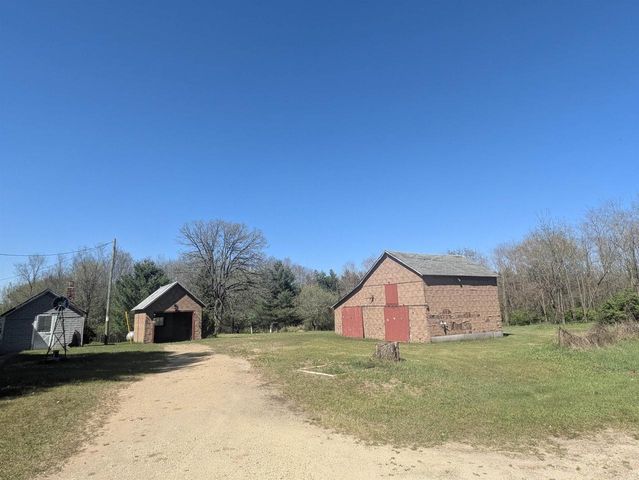 N2520 5th Avenue, Grand Marsh, WI 53936