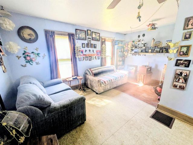 N2520 5th Avenue, Grand Marsh, WI 53936
