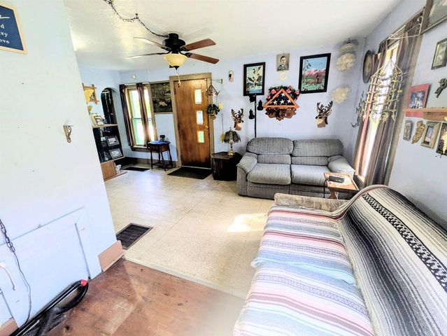 N2520 5th Avenue, Grand Marsh, WI 53936
