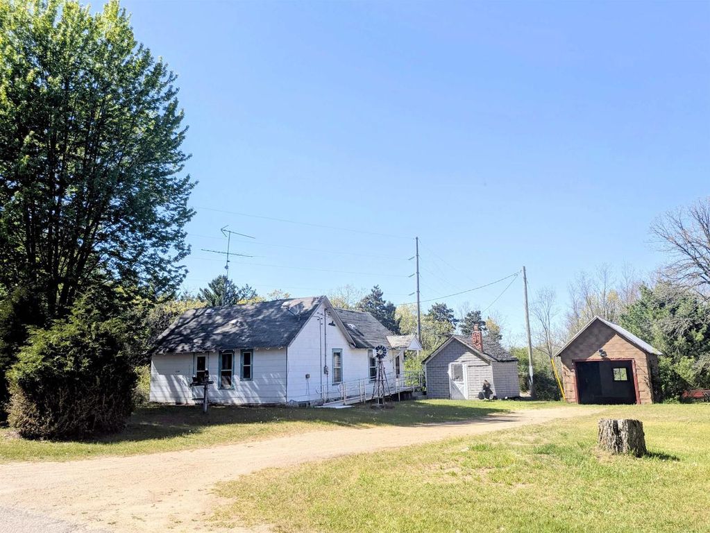 N2520 5th Avenue, Grand Marsh, WI 53936