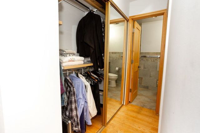 925 Spring Hill Drive 311, Northbrook, IL 60062