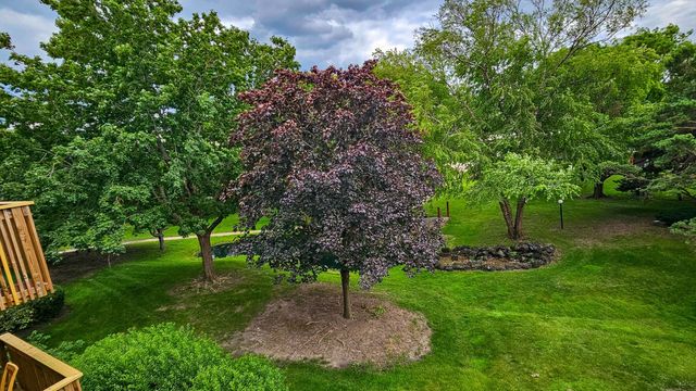 925 Spring Hill Drive 311, Northbrook, IL 60062