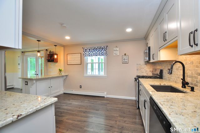 85 Winthrop Road, Windsor, CT 06095
