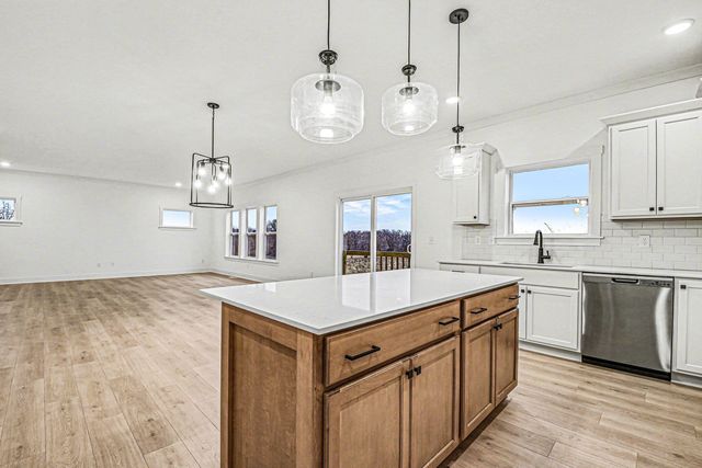 7105 Gibson Farms Drive, Middleville, MI 49333