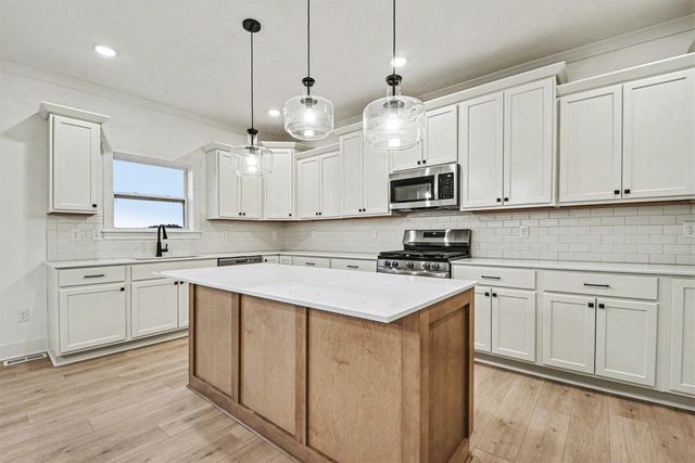 7105 Gibson Farms Drive, Middleville, MI 49333