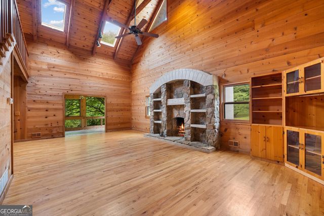 966 Wahoo Creek Road, Murrayville, GA 30564