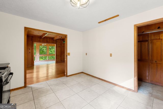 966 Wahoo Creek Road, Murrayville, GA 30564