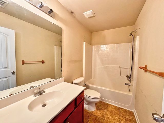 402 Sweetwood Court, Lagrange, GA 30241