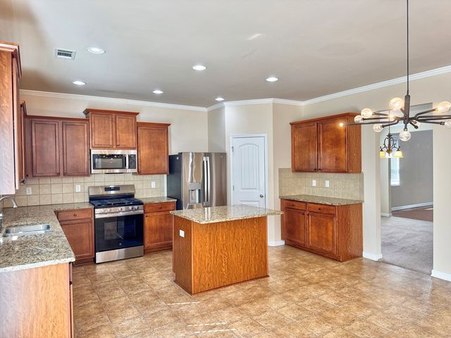 402 Sweetwood Court, Lagrange, GA 30241