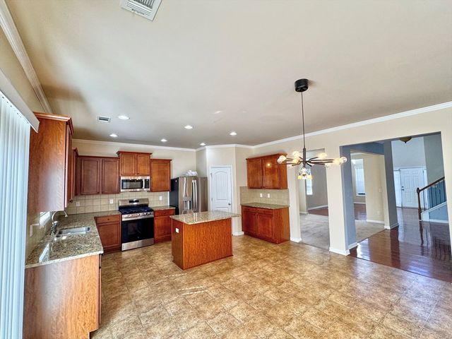 402 Sweetwood Court, Lagrange, GA 30241