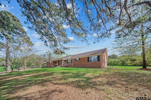 1018 E FM 1798, Mt Enterprise, TX 75681