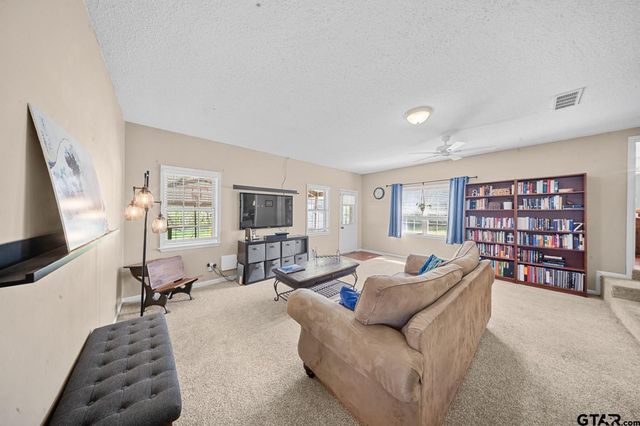 1018 E FM 1798, Mt Enterprise, TX 75681