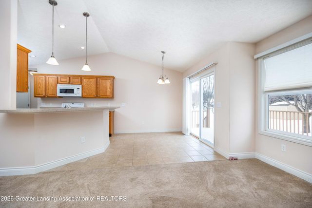 992 Pennine Ridge Way, Grand Ledge, MI 48837